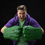 Produktbild The Incredible Hulk Marvel Legends Premium Roleplay-Fäuste