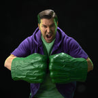 Produktbild The Incredible Hulk Marvel Legends Premium Roleplay-Fäuste