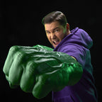 Produktbild The Incredible Hulk Marvel Legends Premium Roleplay-Fäuste