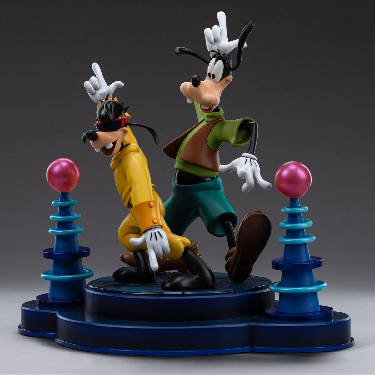 Produktbild Goofy - Der Film Art Scale Statue 1/10 Goofy and Max 24 cm